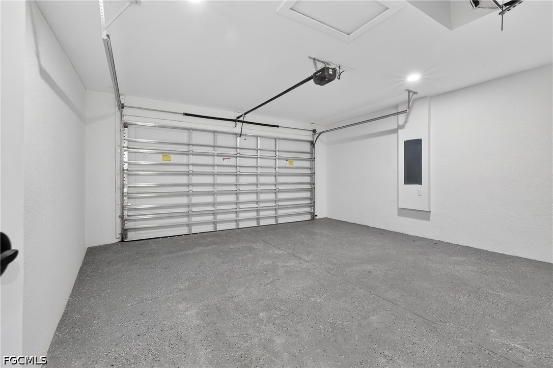 4 Bed SingleFamilyResidence for Sale in Cape Coral, photo 32