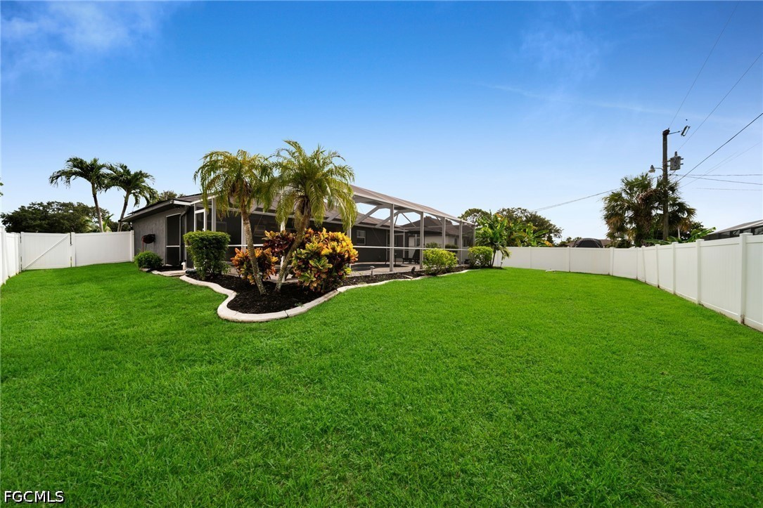 3 Bed Pool Home for Sale in Cape Coral, photo 32