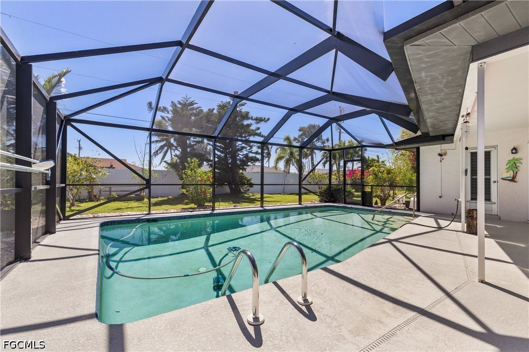 3 Bed Pool Home for Sale in Cape Coral, photo 32