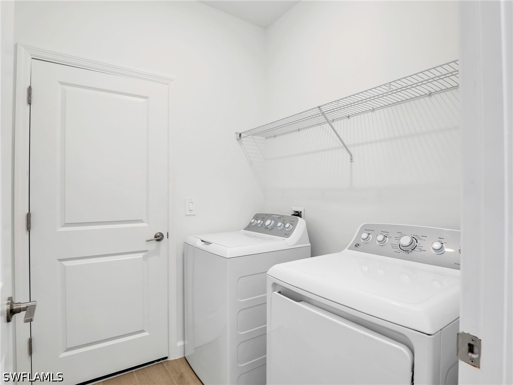 4 Bed SingleFamilyResidence for Sale in Estero, photo 32
