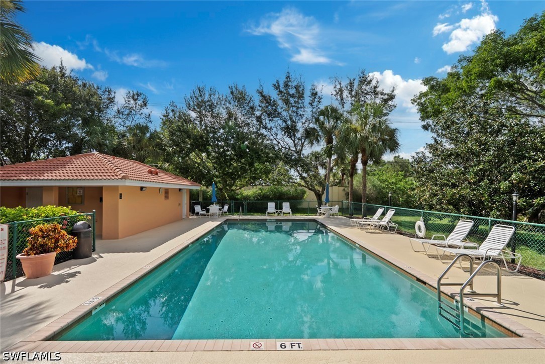 2 Bed Condominium for Sale in Naples, photo 32