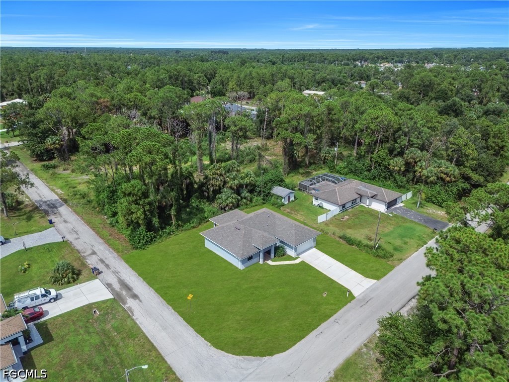 3 Bed SingleFamilyResidence for Sale in Lehigh Acres, photo 32