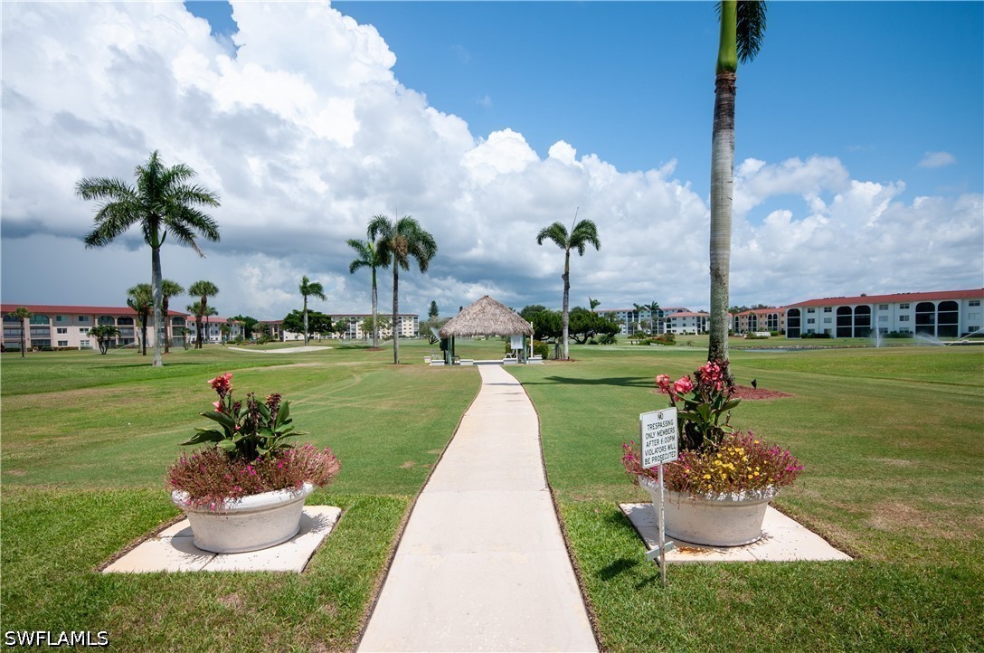 2 Bed Condominium for Sale in Naples, photo 32