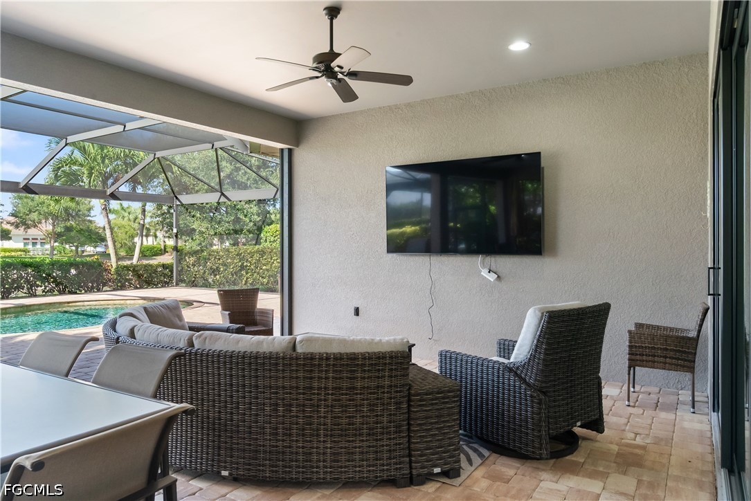 3 Bed Pool Home for Sale in Esplanade, photo 32