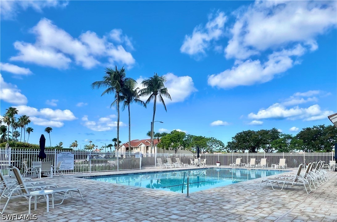 2 Bed Condominium for Sale in Naples, photo 32