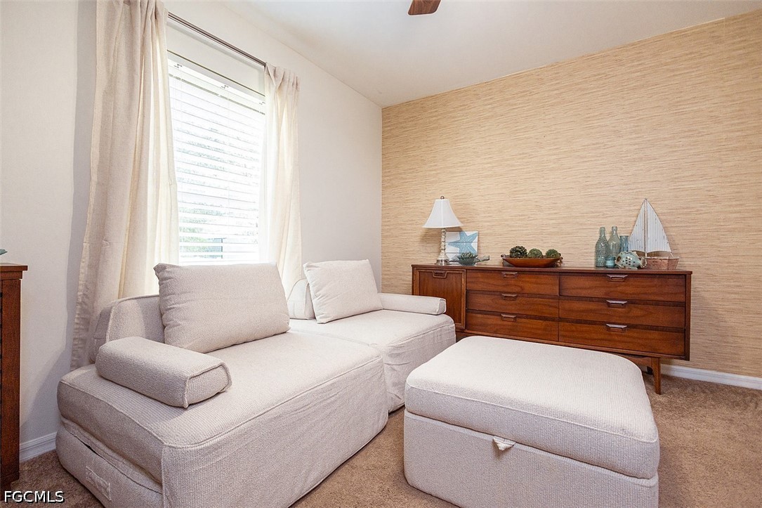 3 Bed SingleFamilyResidence for Sale in Mirror Lakes, photo 32