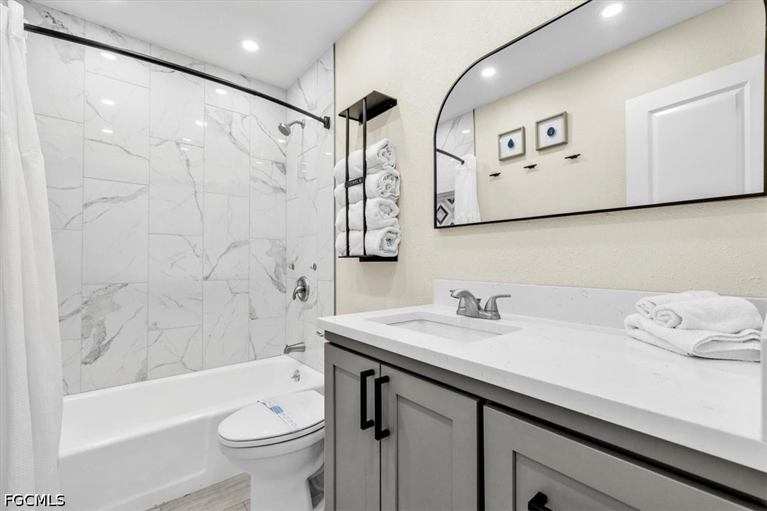 3 Bed Pool Home for Sale in Port Charlotte, photo 32