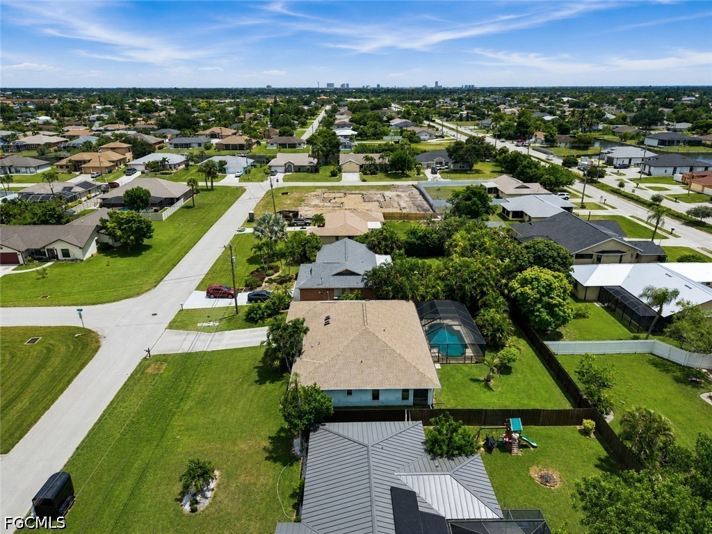 3 Bed Pool Home for Sale in Cape Coral, photo 32