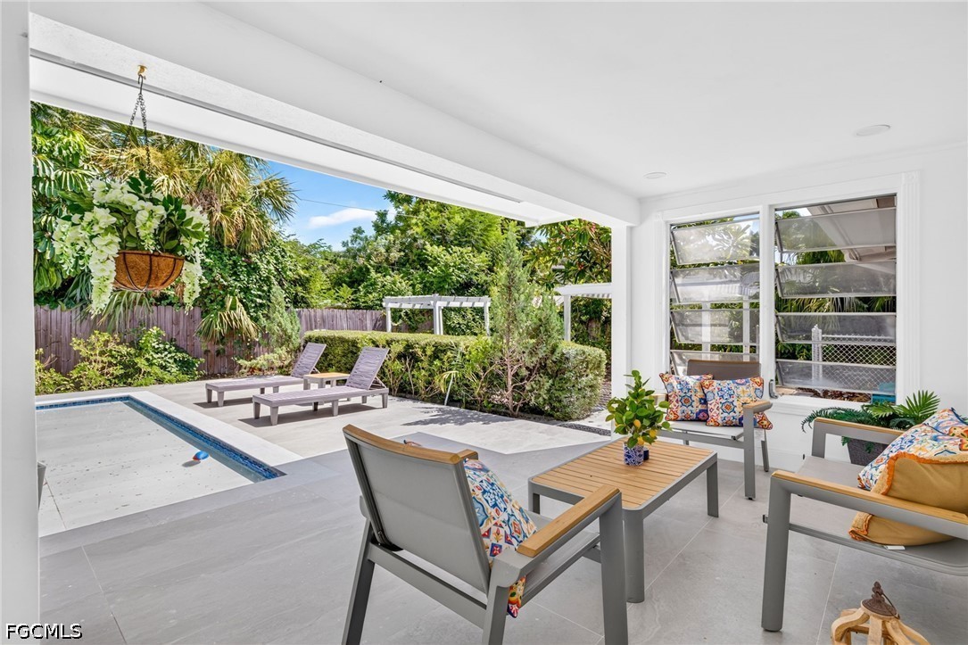 4 Bed Pool Home for Sale in Valencia Terrace, photo 32
