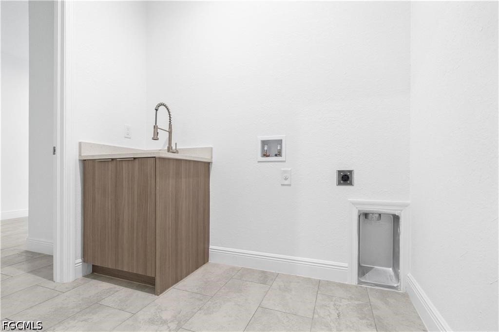 3 Bed SingleFamilyResidence for Sale in Port Labelle, photo 32
