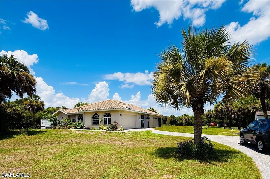 3 Bed Pool Home for Sale in Golden Gate Estates, photo 32