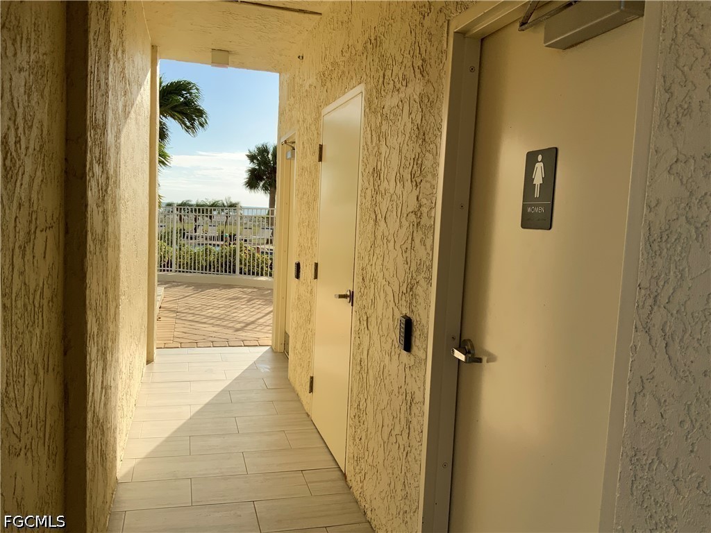 1 Bed Waterfront Home for Sale in Fort Myers Beach, photo 32
