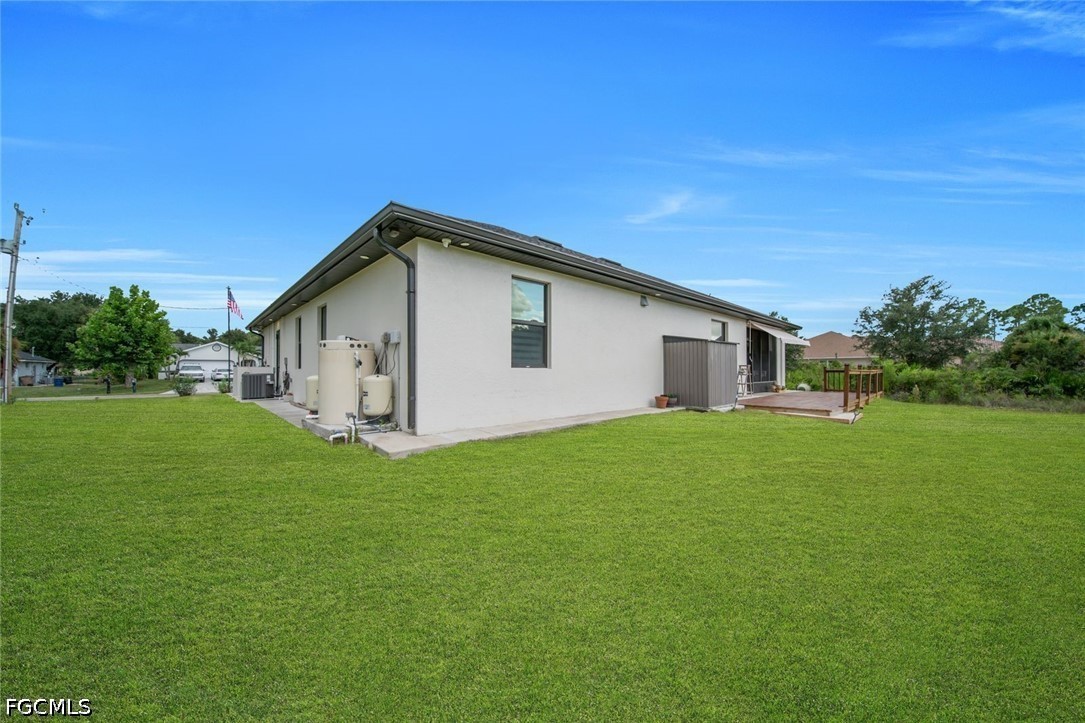 3 Bed SingleFamilyResidence for Sale in Lehigh Acres, photo 32