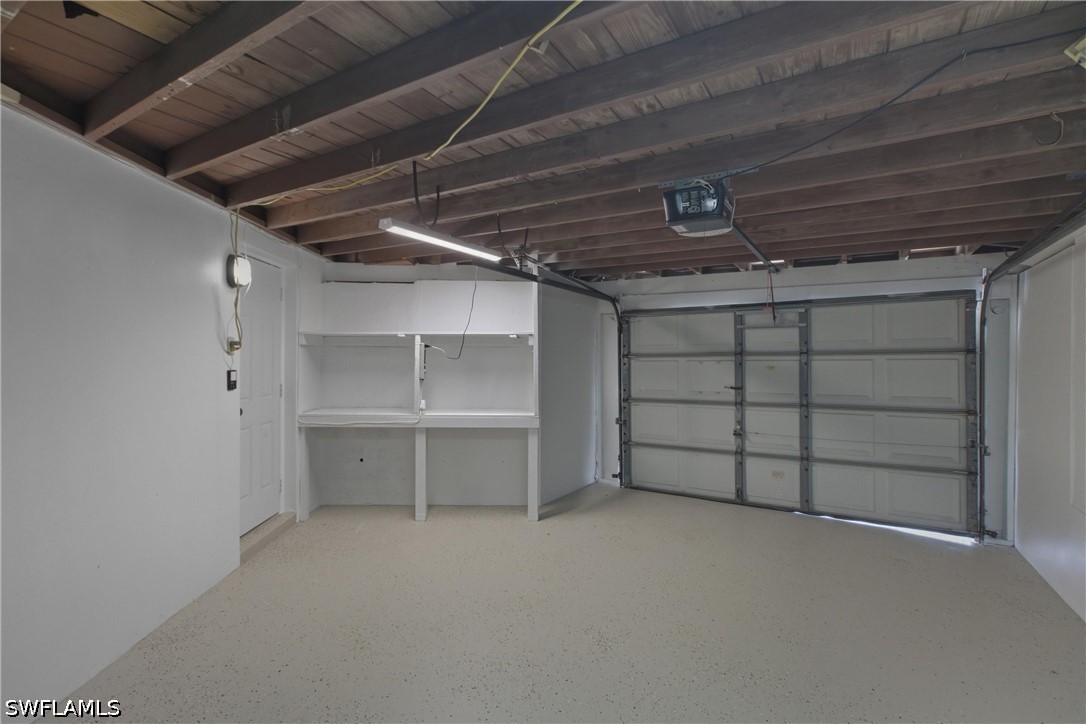 3 Bed SingleFamilyResidence for Sale in Seminole Estates, photo 32