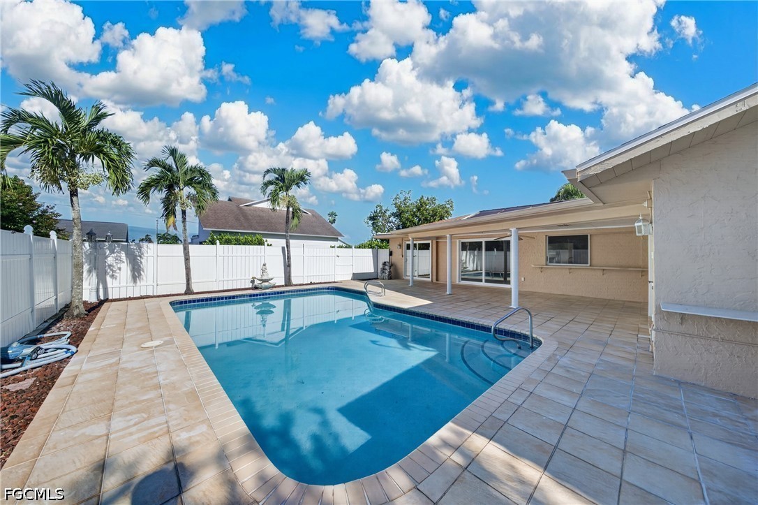 3 Bed Pool Home for Sale in Cape Coral, photo 32