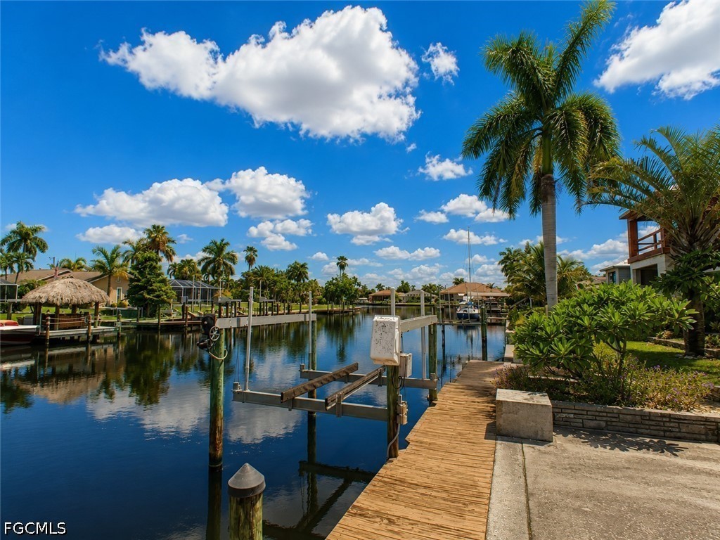 3 Bed Pool Home for Sale in Cape Coral, photo 32