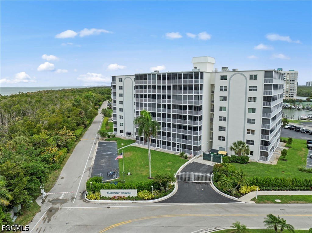 Condominium for Sale in Vanderbilt Towers, photo 32