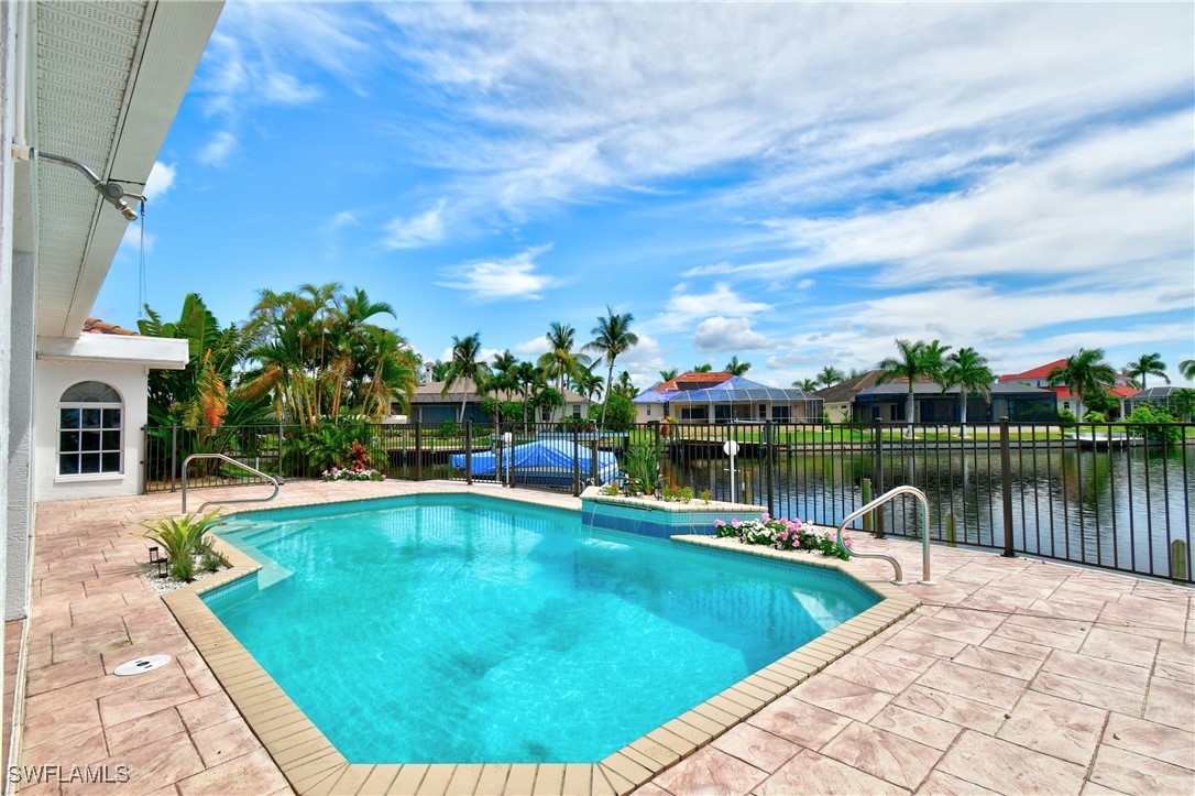 3 Bed Pool Home for Sale in Cape Coral, photo 33