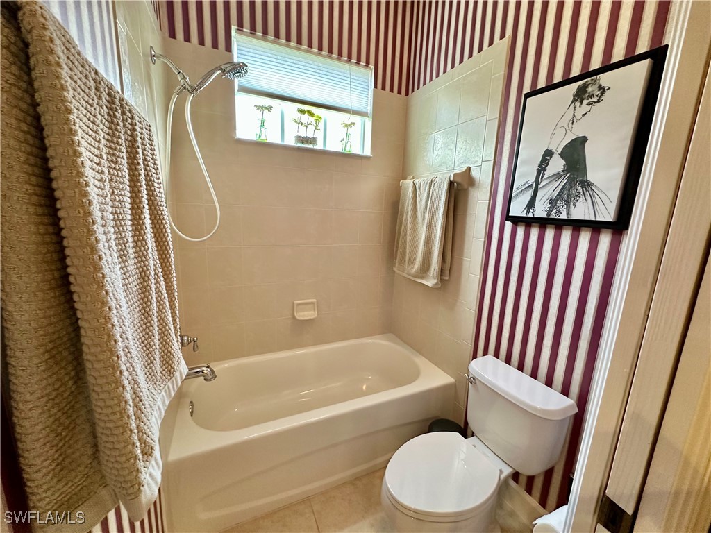 4 Bed Pool Home for Sale in Emerson Square, photo 33