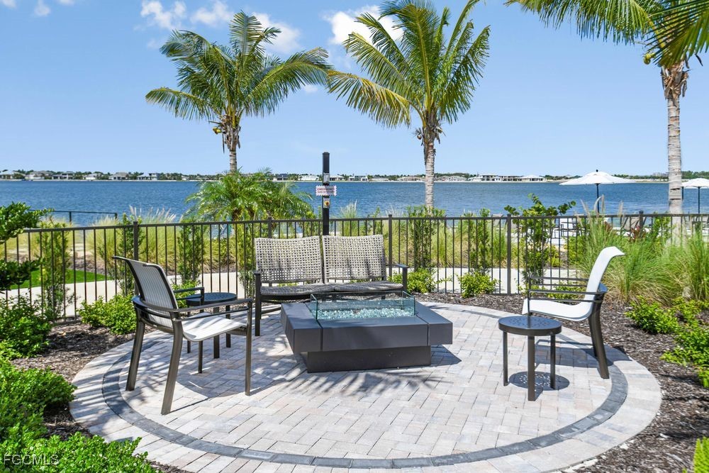 2 Bed Waterfront Home for Sale in Fort Myers, photo 33
