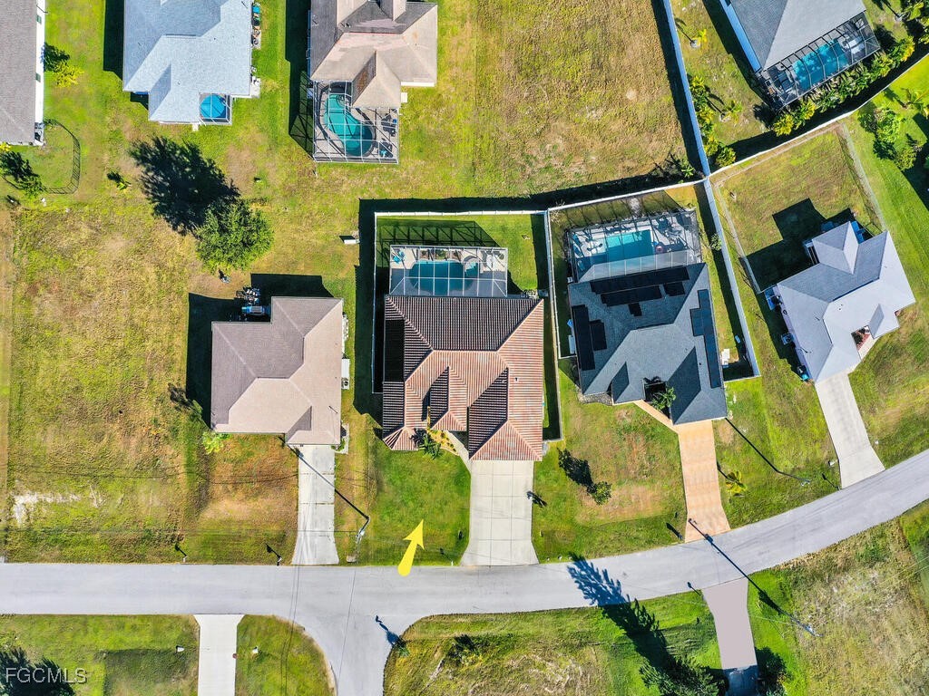 3 Bed Pool Home for Sale in Cape Coral, photo 33