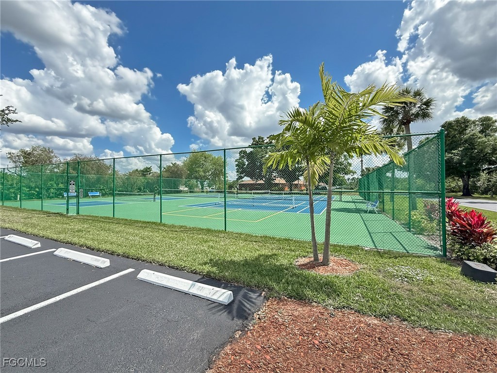 2 Bed Waterfront Home for Sale in North Fort Myers, photo 33