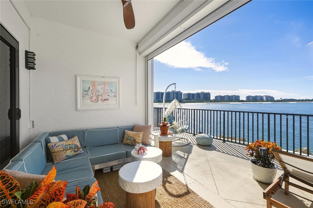 2 Bed Waterfront Home for Sale in Naples, photo 33