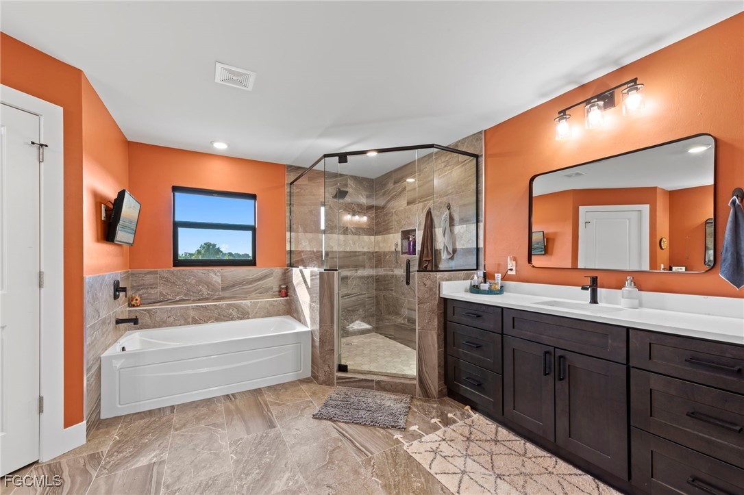 3 Bed SingleFamilyResidence for Sale in Lehigh Acres, photo 33