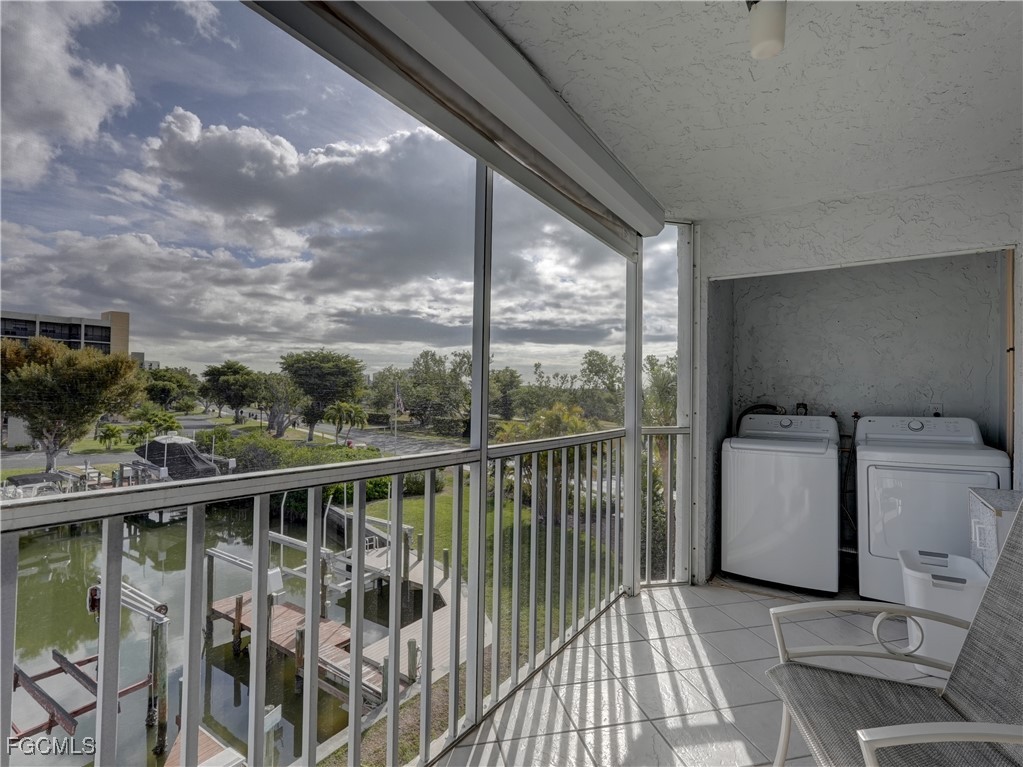 2 Bed Waterfront Home for Sale in Fort Myers Beach, photo 33