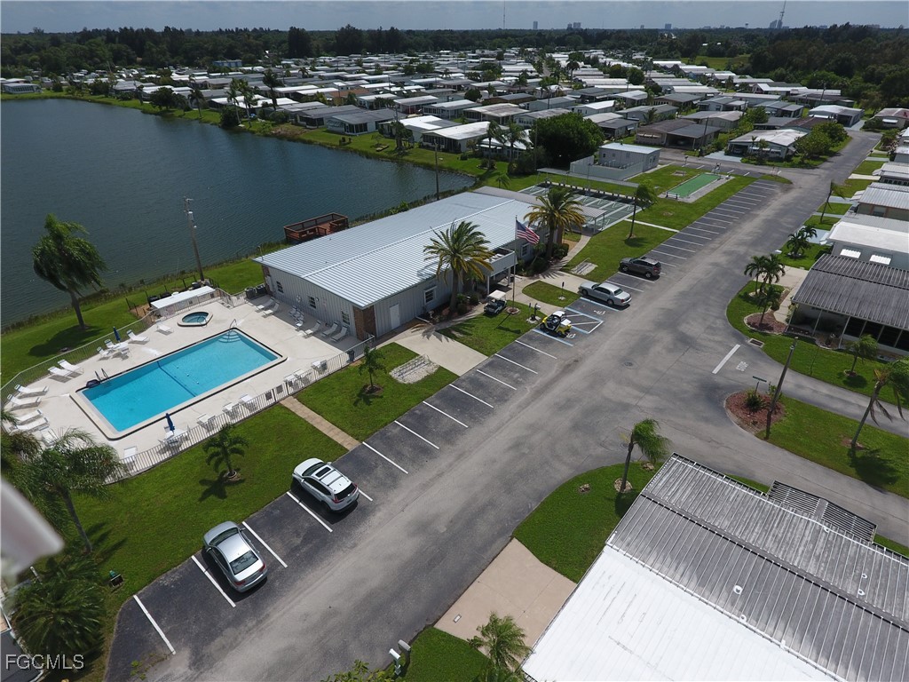 2 Bed ManufacturedHome for Sale in North Fort Myers, photo 33