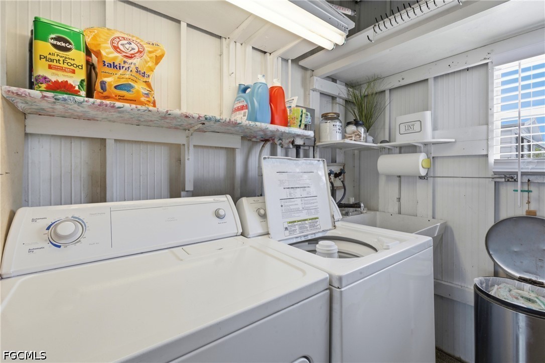 2 Bed ManufacturedHome for Sale in North Fort Myers, photo 33