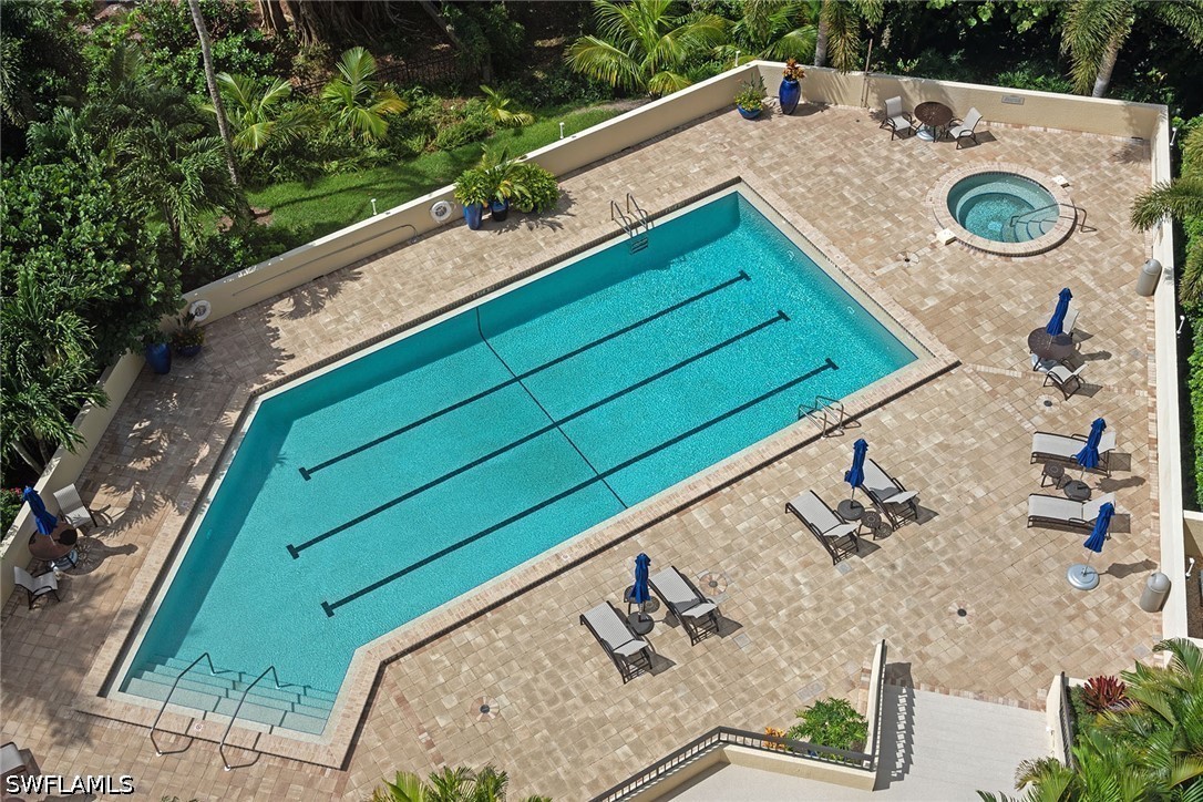 3 Bed Condominium for Sale in Grosvenor, photo 33