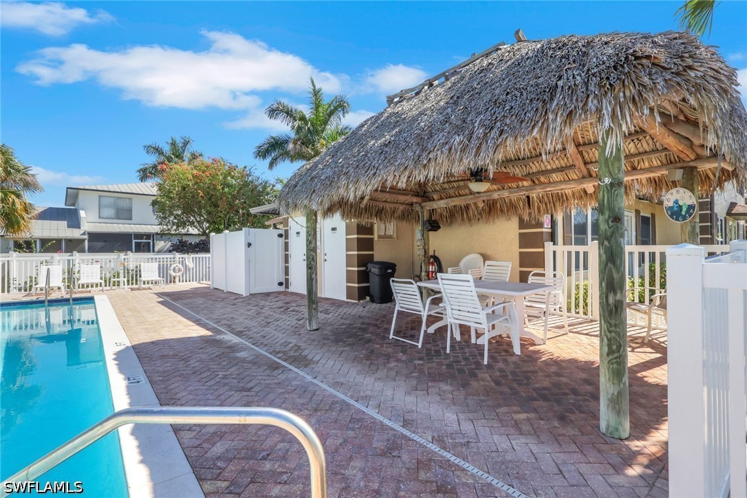 2 Bed Condominium for Sale in Marco Island, photo 33
