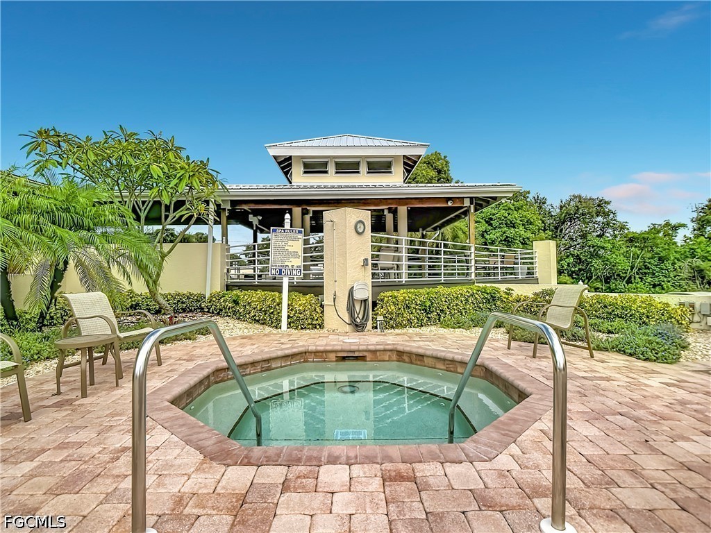 2 Bed Waterfront Home for Sale in Palm Island, photo 33