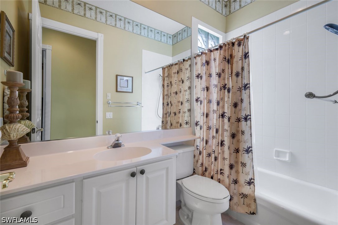 4 Bed Pool Home for Sale in Island Walk, photo 33