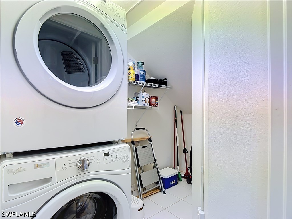 2 Bed Condominium for Sale in Sabal Palm, photo 33