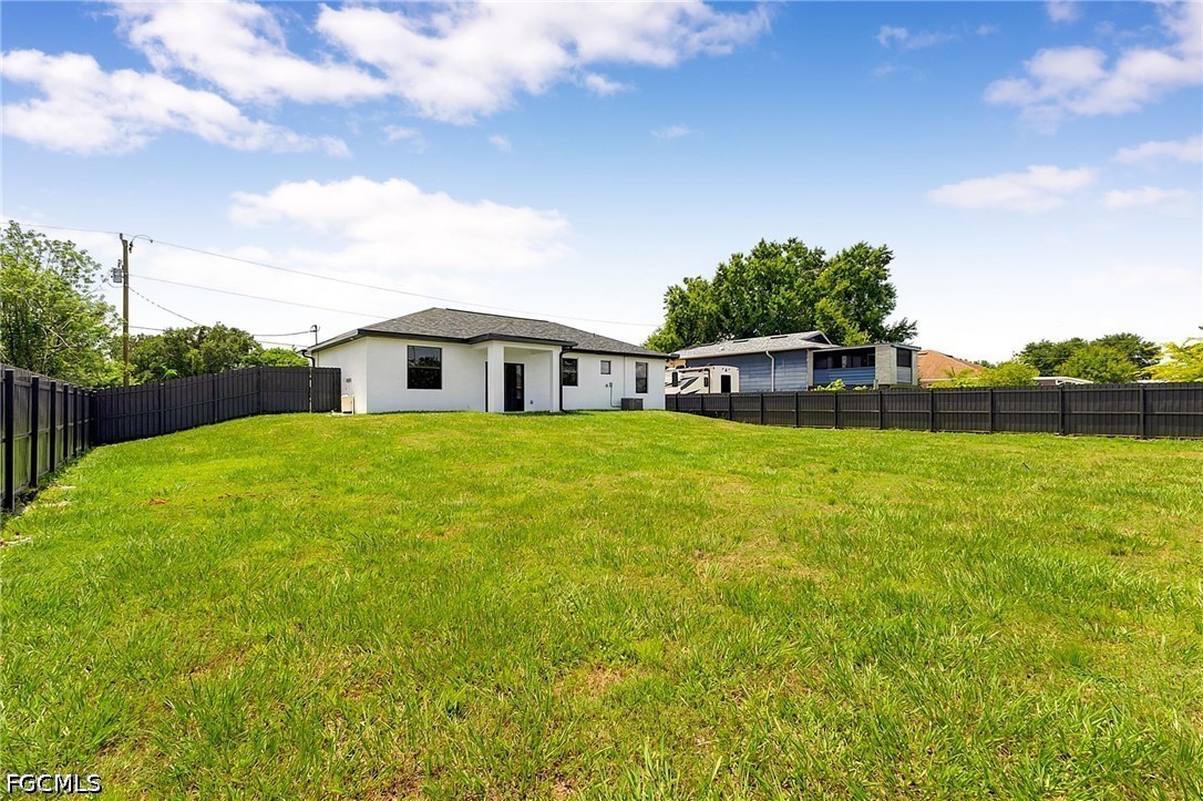 3 Bed SingleFamilyResidence for Sale in Lehigh Acres, photo 33