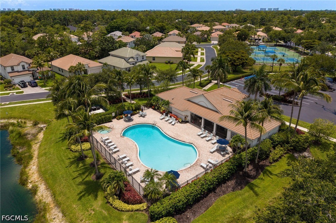2 Bed SingleFamilyResidence for Sale in Naples, photo 33
