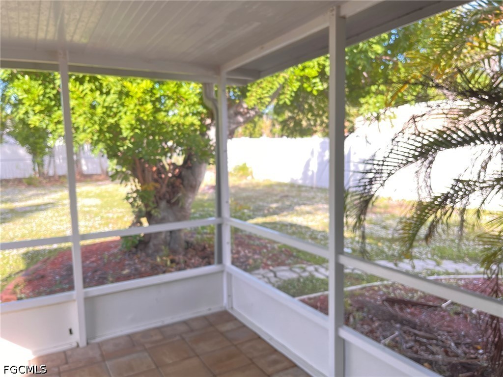 3 Bed SingleFamilyResidence for Sale in Cape Coral, photo 33