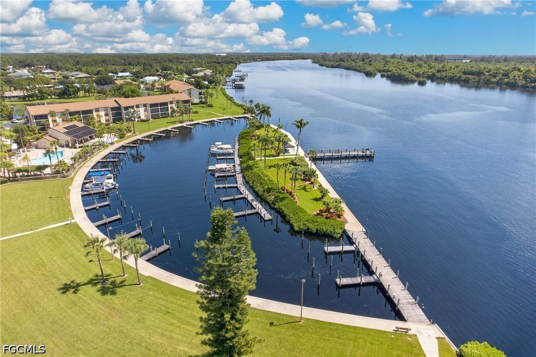 2 Bed Waterfront Home for Sale in North Fort Myers, photo 33