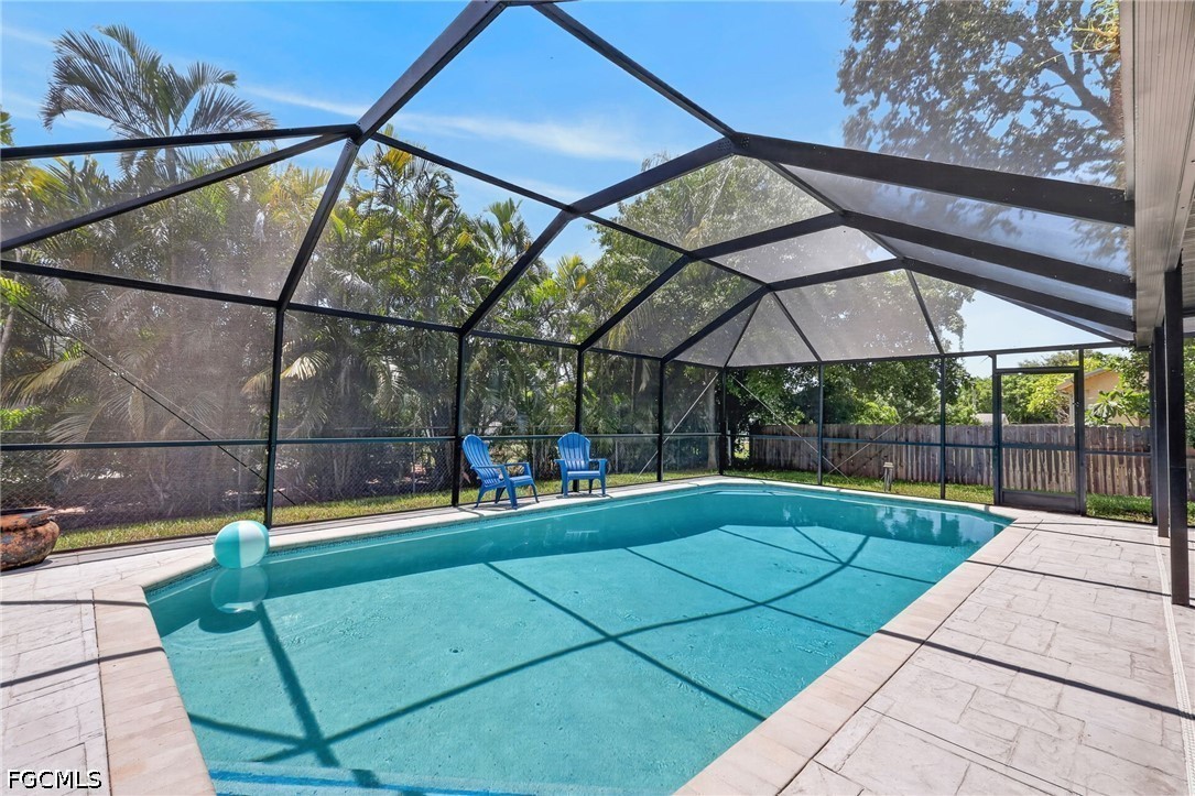 3 Bed Pool Home for Sale in San Carlos Park, photo 33