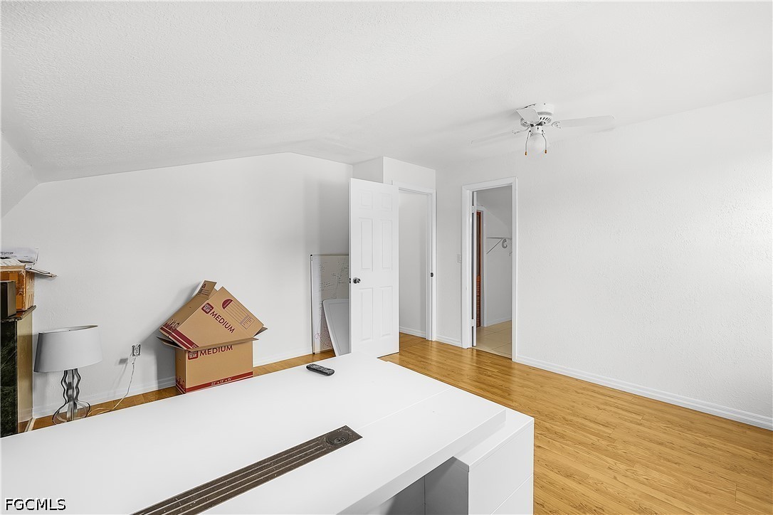 3 Bed SingleFamilyResidence for Sale in Acreage, photo 33