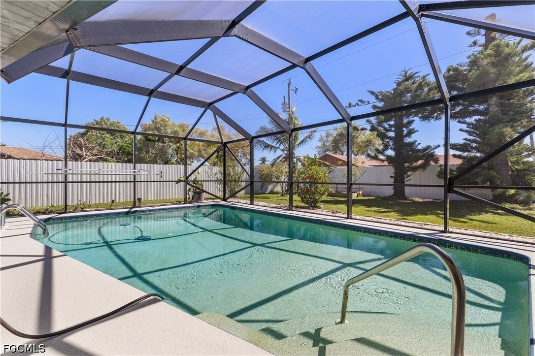 3 Bed Pool Home for Sale in Cape Coral, photo 33