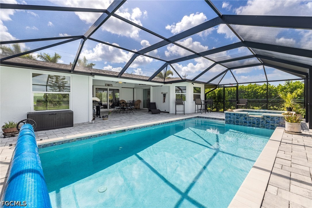 2 Bed Pool Home for Sale in Cape Coral, photo 33