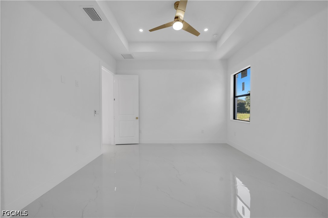 4 Bed SingleFamilyResidence for Sale in Lehigh Acres, photo 33