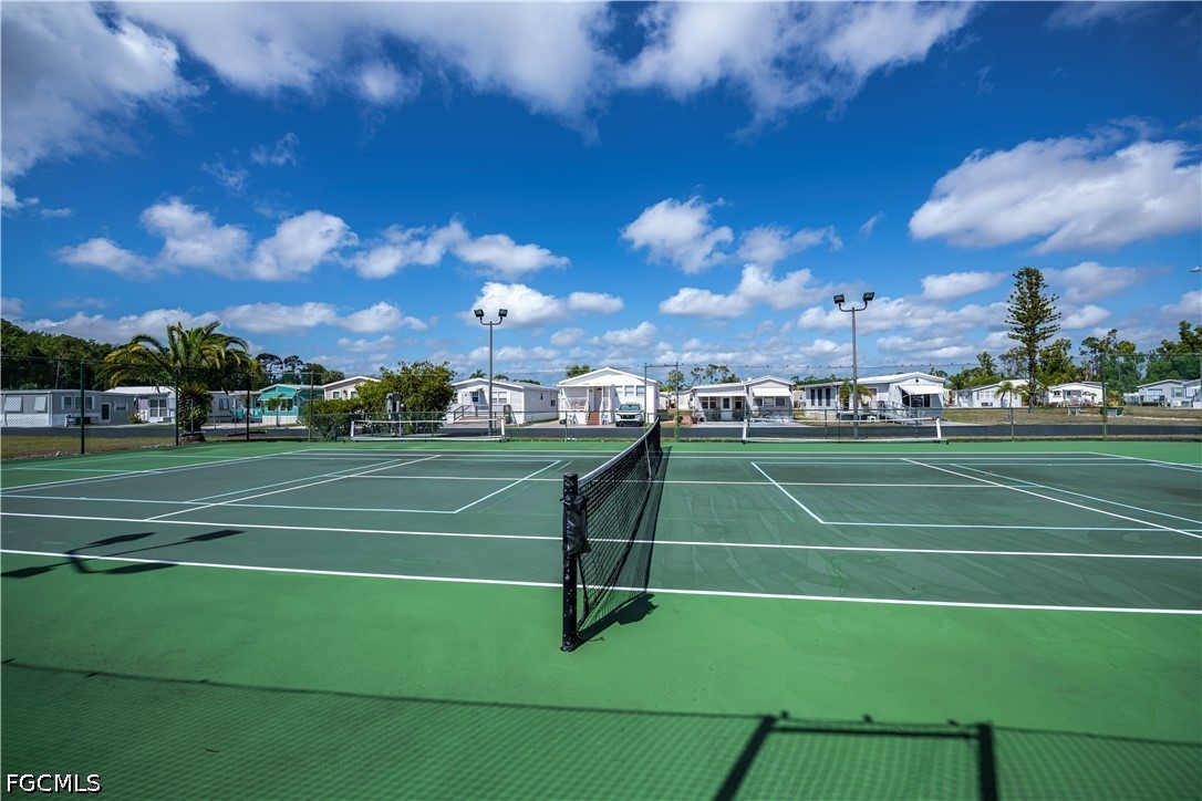 1 Bed ManufacturedHome for Sale in North Fort Myers, photo 33