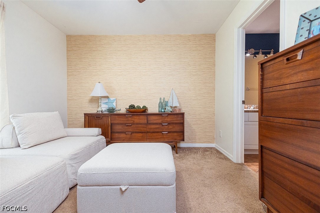 3 Bed SingleFamilyResidence for Sale in Mirror Lakes, photo 33