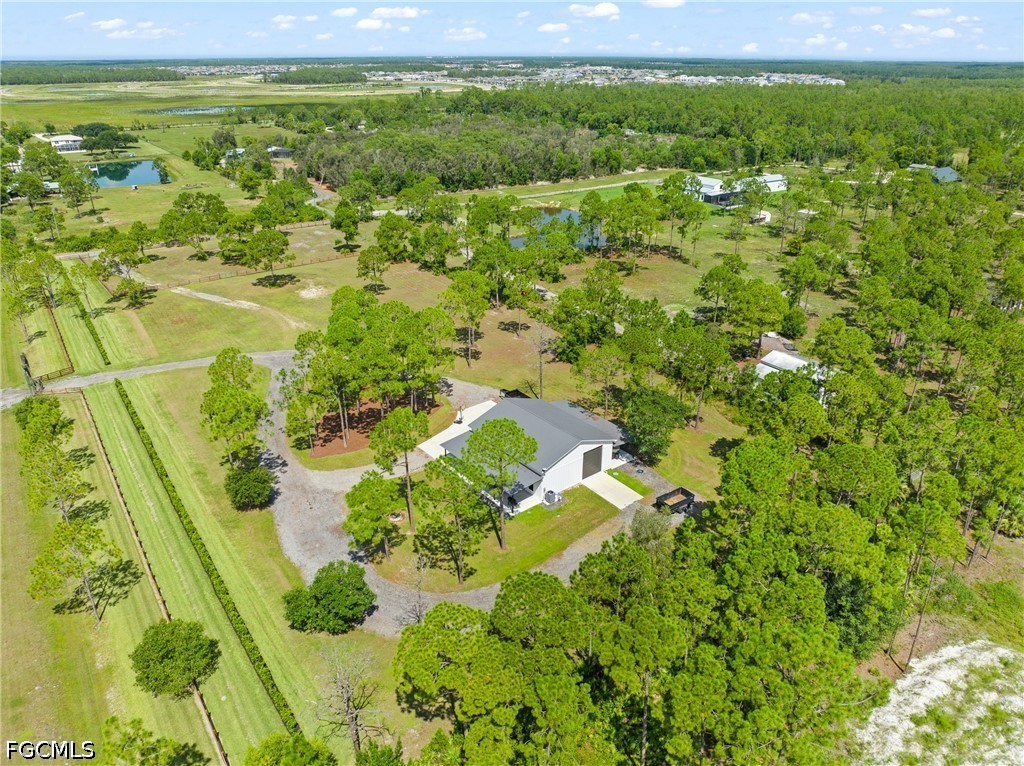 Residential for Sale in Acreage, photo 33