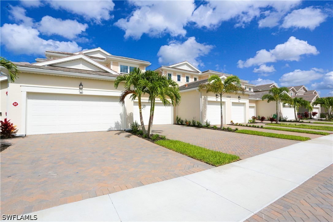2 Bed Condominium for Sale in Arboretum, photo 33