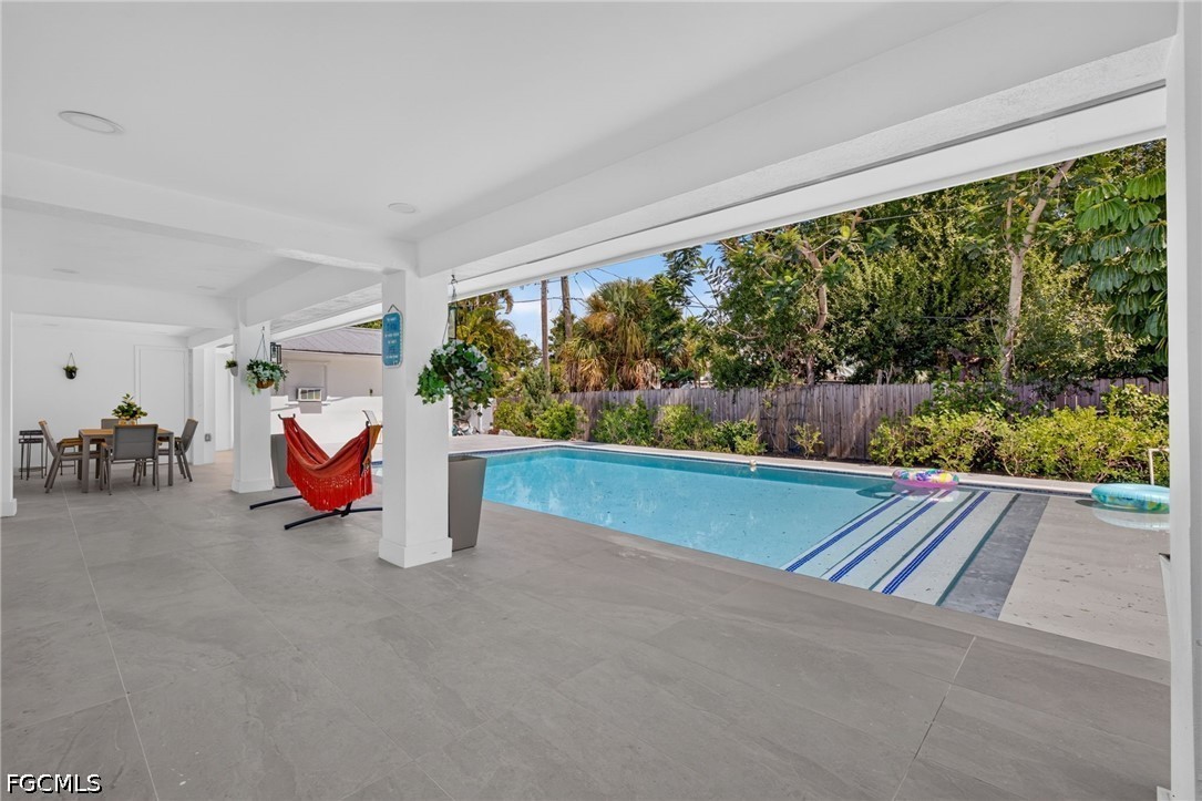 4 Bed Pool Home for Sale in Valencia Terrace, photo 33